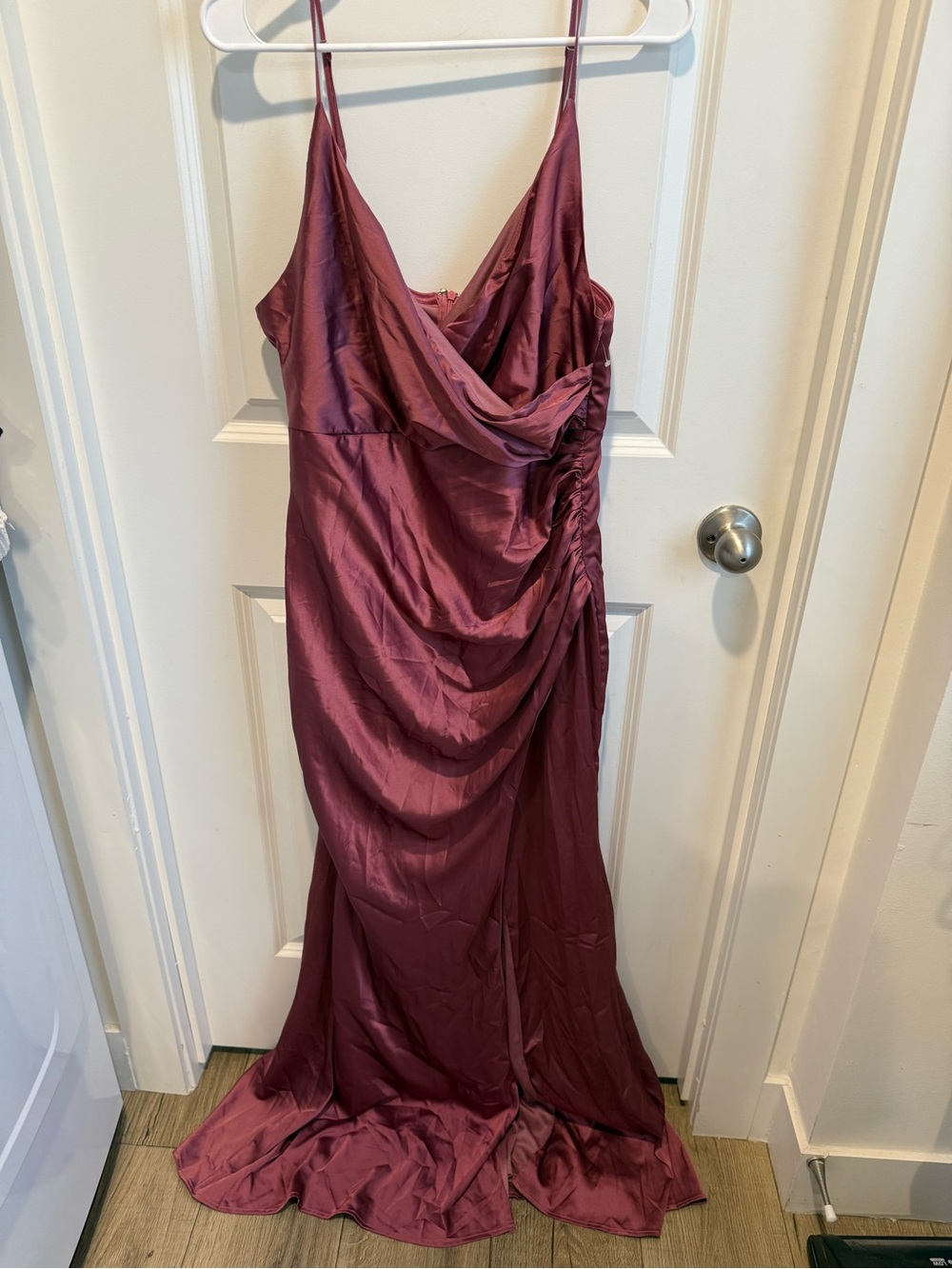 NWT Baltic Born Monet Satin Gown Deep Mauve XL - Picture 3 of 6